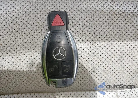 2014 Mercedes-Benz E 550 4Matic z USA, uszkodzony, nr VIN WDDHF9BB2EB027738